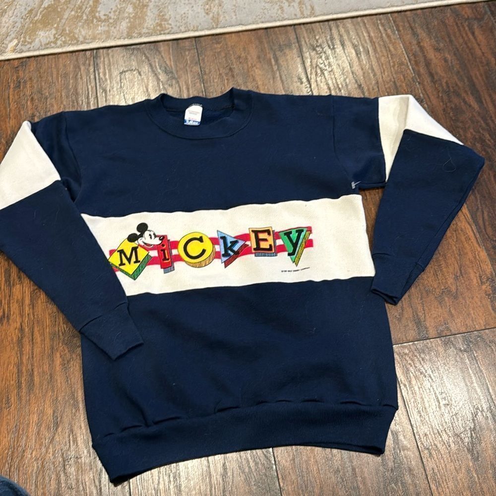 VTG 1980s Tultex made in USA Mickey Walt Disney company size M sweatshirt EUC